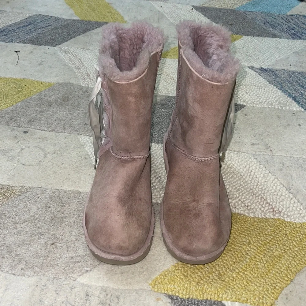 Pink UGG - Picture 1 of 7